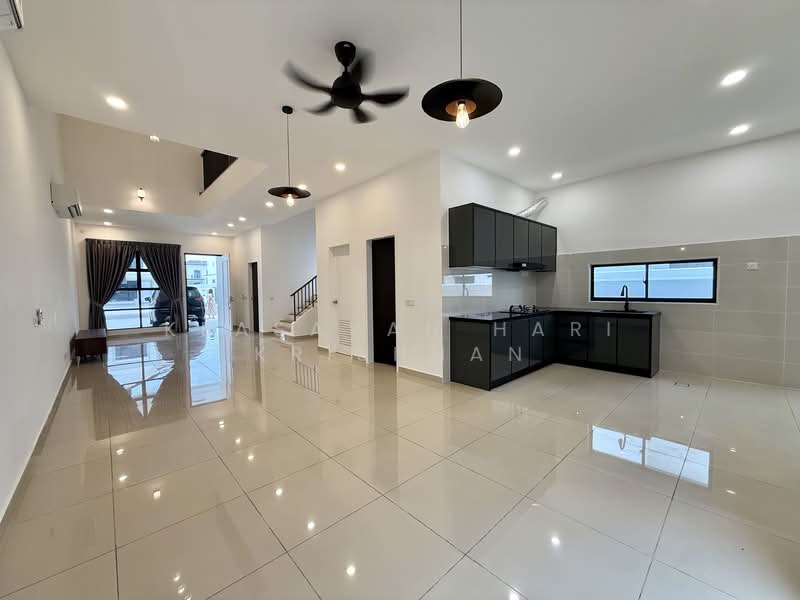 Cluster House for Rent in Iskandar Puteri (Nusajaya) (Johor) - Keasavan Hari Krishnan - Living Room - PropertyGuru.com.my