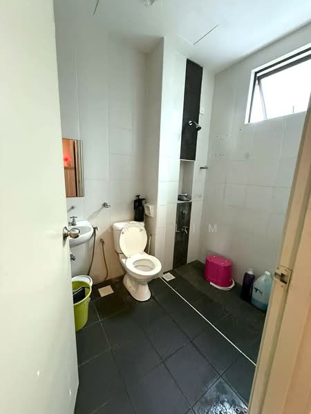 Cluster House for Sale in Taman Adda Heights (Tebrau) - Karl Lim - Bathroom - PropertyGuru.com.my