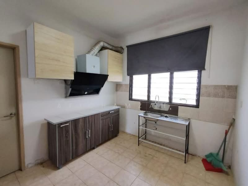 Rumah Bandar untuk Disewa di Bandar Putra Bertam (Kepala Batas) - AfiqHamzah . - Kitchen - PropertyGuru.com.my