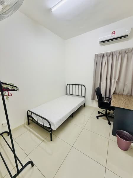 Service Residence for Sale at Savanna Executive Suite @ Southville City - Kow Tze Fui - Bedroom - PropertyGuru.com.my