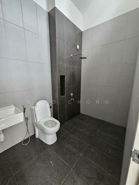 Rumah Teres 2 Tingkat untuk Dijual di Taman Mount Austin (Tebrau) - Nico Chong - Bathroom - PropertyGuru.com.my