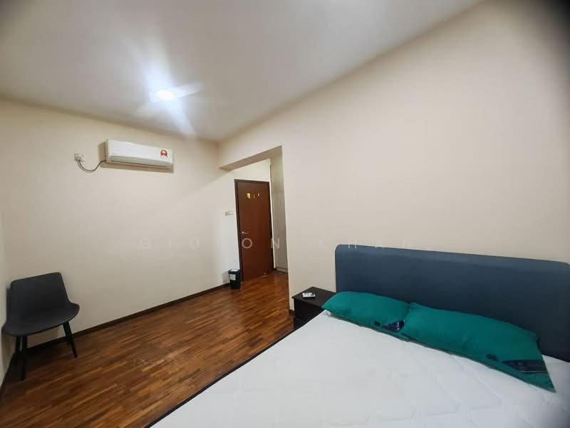 Pangsapuri untuk Disewa di Molek Pine 2 - Gideon Chan - Bedroom - PropertyGuru.com.my