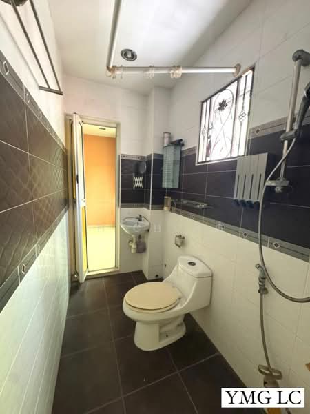 Terraced House for Sale in Bandar Botanic (Klang) - KH Chong - Bathroom - PropertyGuru.com.my