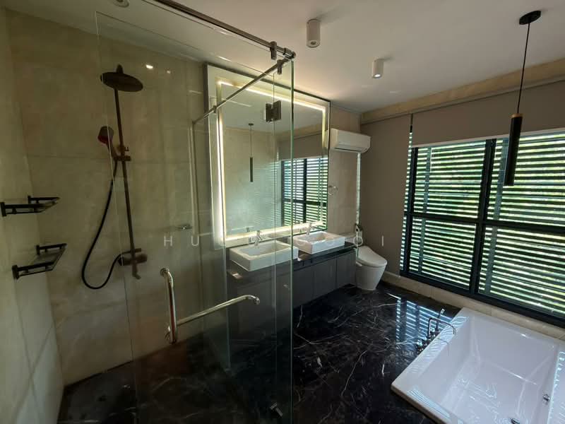 Rumah Banglo untuk Disewa di Seputeh (Kuala Lumpur) - Hugo Gooi - Bathroom - PropertyGuru.com.my