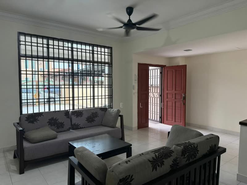 2-storey Terraced House for Sale at Taman Sri Pulai Perdana - Annie Lee - Living Room - PropertyGuru.com.my