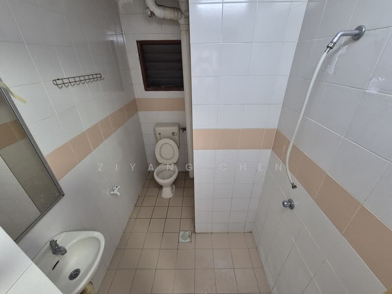 Pangsapuri untuk Disewa di Damai Apartment - Ziyang Chen - Bathroom - PropertyGuru.com.my