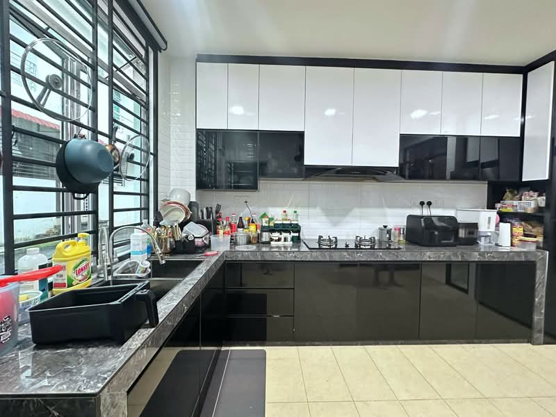 Rumah Teres 2 Tingkat untuk Dijual di Taman Mount Austin (Tebrau) - Karl Lim - Kitchen - PropertyGuru.com.my