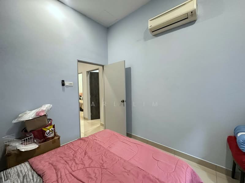 Rumah Teres 2 Tingkat untuk Dijual di Taman Mount Austin (Tebrau) - Karl Lim - Bedroom - PropertyGuru.com.my