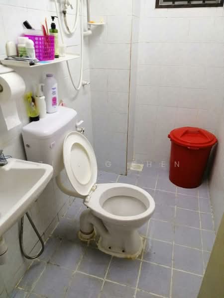 Apartment for Sale at Pangsapuri Subang Suria - Ziyang Chen - Bathroom - PropertyGuru.com.my