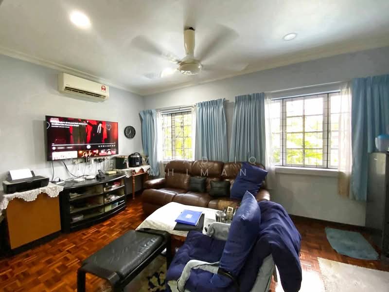Bungalow for Sale in Seksyen 6 (Shah Alam) - Muhammad Iqmal Rahiman - Living Room - PropertyGuru.com.my