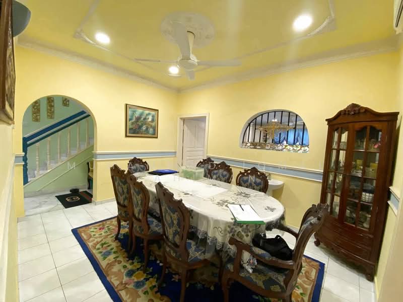 Bungalow for Sale in Seksyen 6 (Shah Alam) - Muhammad Iqmal Rahiman - Dining Room - PropertyGuru.com.my