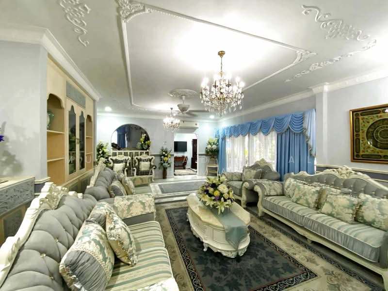 Bungalow for Sale in Seksyen 6 (Shah Alam) - Muhammad Iqmal Rahiman - Living Room - PropertyGuru.com.my