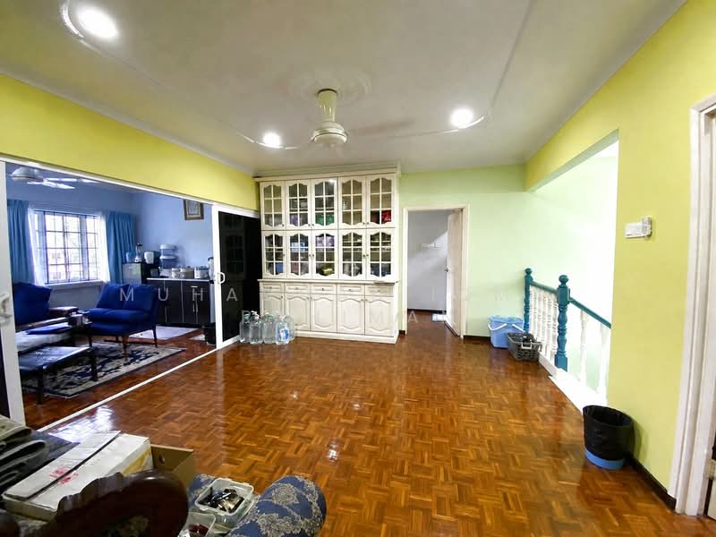 Bungalow for Sale in Seksyen 6 (Shah Alam) - Muhammad Iqmal Rahiman - Living Room - PropertyGuru.com.my