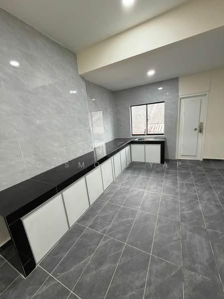 1-storey Terraced House for Sale in Taman Sri Bahagia (Tampoi) - Desmond Yap - Kitchen - PropertyGuru.com.my