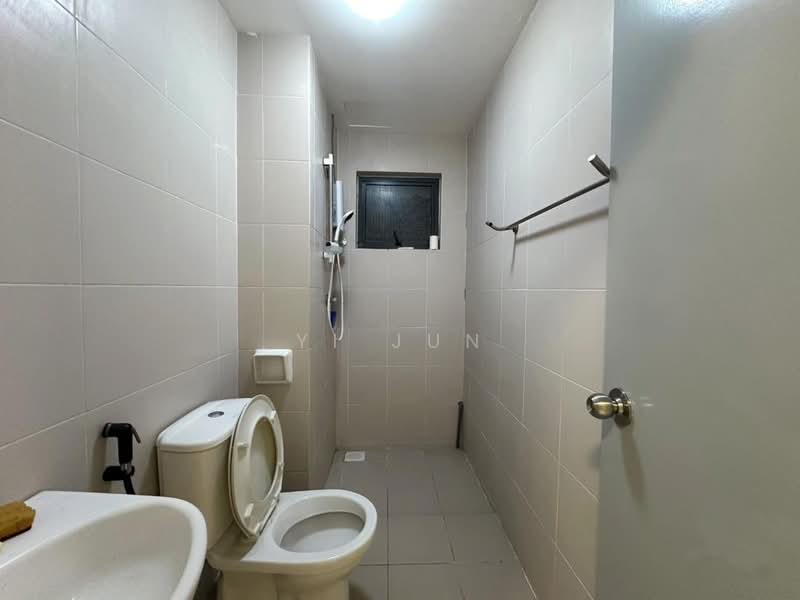 Servis Apartment untuk Disewa di SetiaWalk - Yi Jun - Bathroom - PropertyGuru.com.my