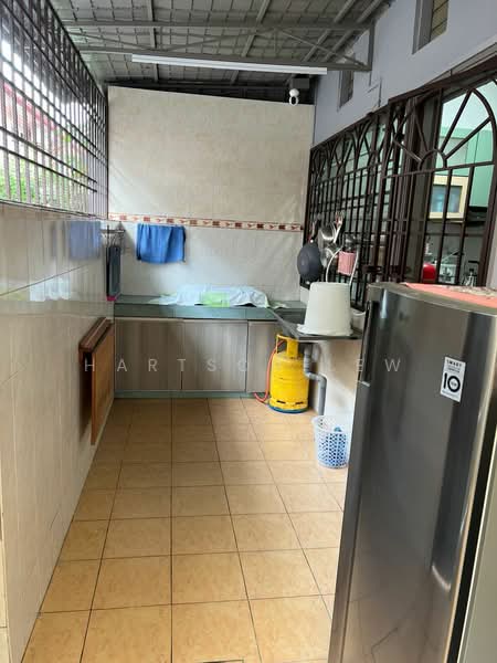 Terraced House for Rent in TAMAN PUCHONG UTAMA (Puchong) - Hartson Lew - Kitchen - PropertyGuru.com.my