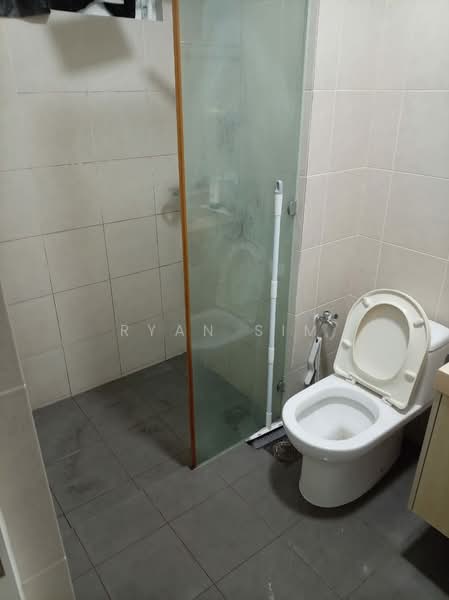 Kondominium untuk Disewa di Southbay Plaza - Ryan Sim - Bathroom - PropertyGuru.com.my