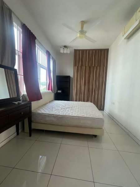 Service Residence for Sale at Skypod Residence - Joe ER - PropertyGuru.com.my