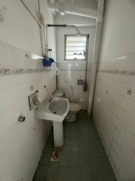 Condominium for Sale at D'Casa Condominium - Eson Chew - Bathroom - PropertyGuru.com.my