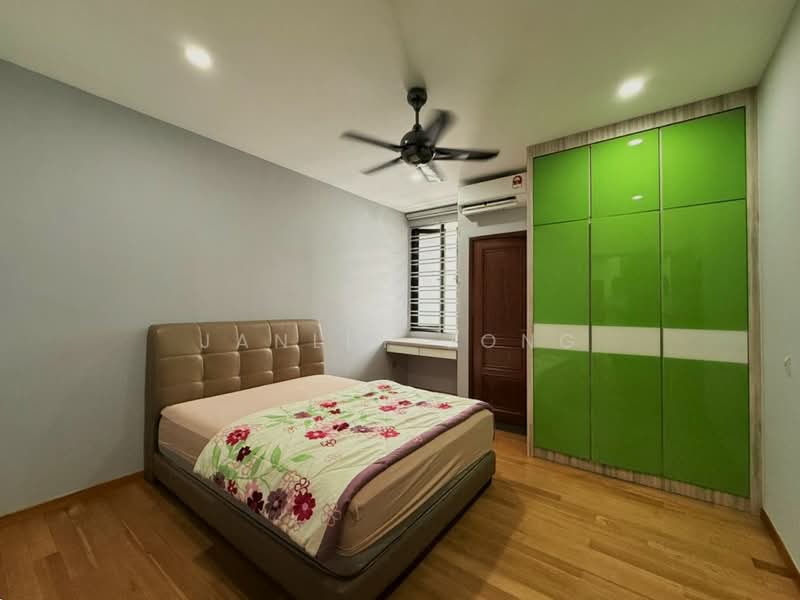 2.5-storey Terraced House for Sale in Taman Sutera Utama (Skudai) - Janlly Jong - Bedroom - PropertyGuru.com.my