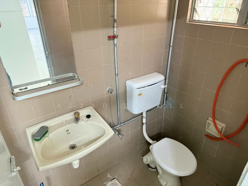 2-storey Terraced House for Sale in Taman Setiawangsa (Setiawangsa) - Azzad Zarull - Bathroom - PropertyGuru.com.my