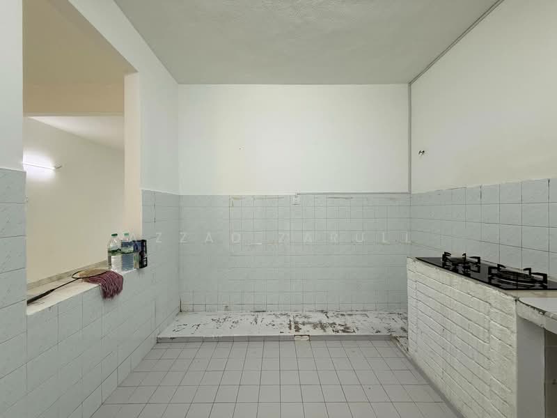 2-storey Terraced House for Sale in Taman Setiawangsa (Setiawangsa) - Azzad Zarull - Kitchen - PropertyGuru.com.my