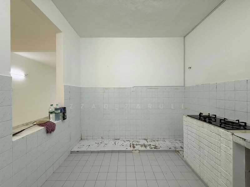 2-storey Terraced House for Sale in Taman Setiawangsa (Setiawangsa) - Azzad Zarull - Kitchen - PropertyGuru.com.my
