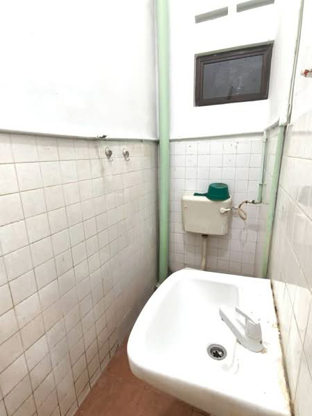 1-storey Terraced House for Sale in Bandar Selesa Jaya (Skudai) - Janlly Jong - Bathroom - PropertyGuru.com.my