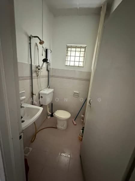 Condominium for Sale at Sri Pelangi Condominiums - Aaron Ong - Bathroom - PropertyGuru.com.my