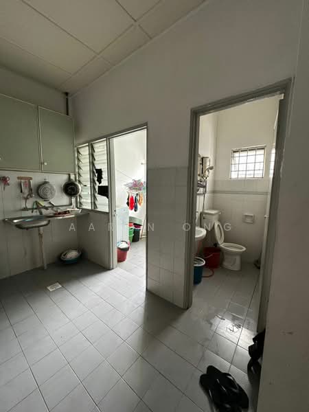 Condominium for Sale at Sri Pelangi Condominiums - Aaron Ong - Kitchen - PropertyGuru.com.my