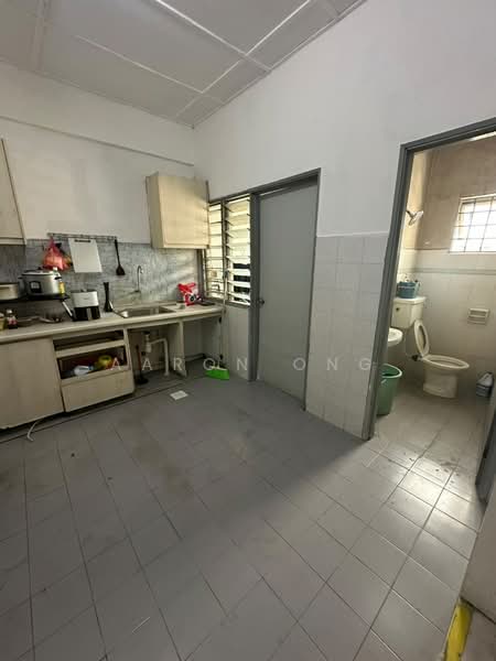Kondominium untuk Dijual di Sri Pelangi Condominiums - Aaron Ong - Kitchen - PropertyGuru.com.my