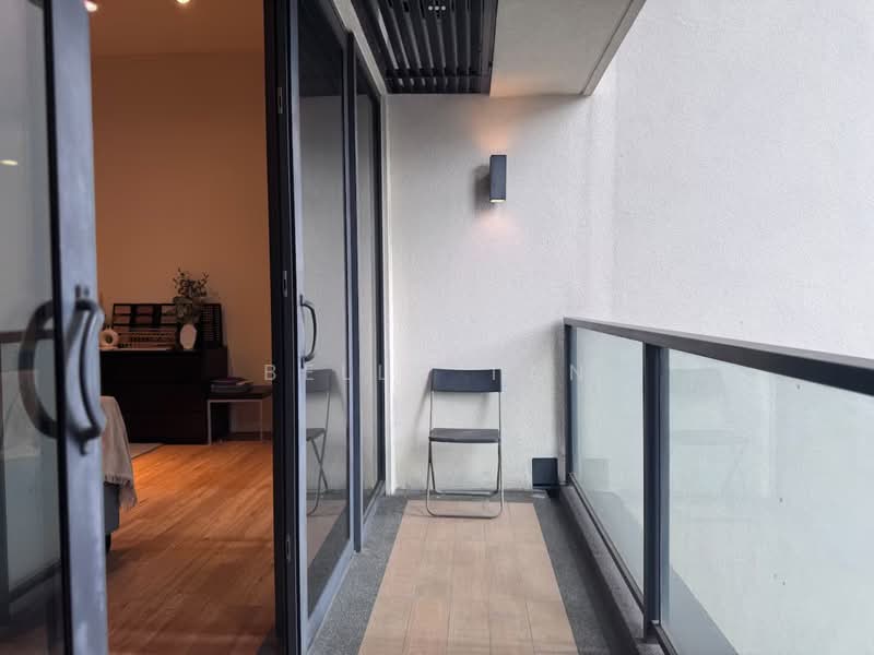 Servis Apartment untuk Dijual di Paragon Gateway - Bella Tan - Balcony - PropertyGuru.com.my