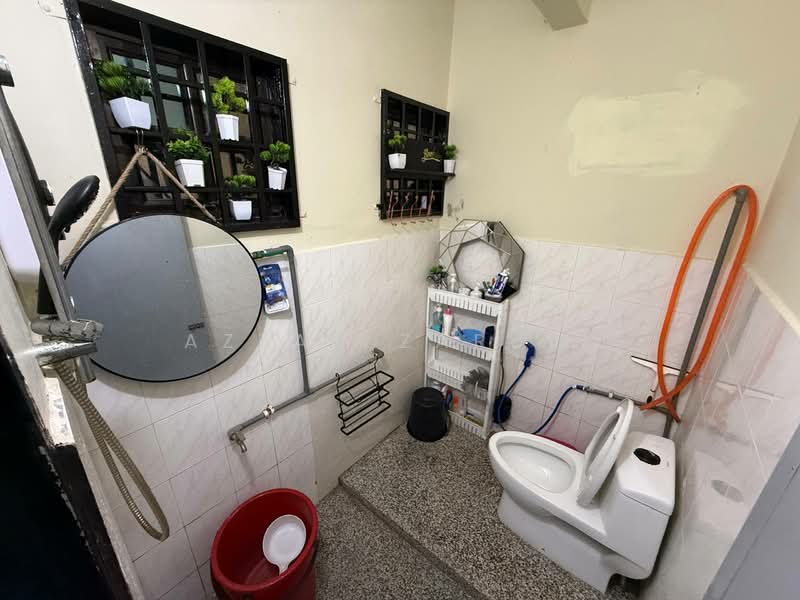 Rumah Teres 2 Tingkat untuk Dijual di Hulu Kelang (Kuala Lumpur) - Azzad Zarull - Bathroom - PropertyGuru.com.my