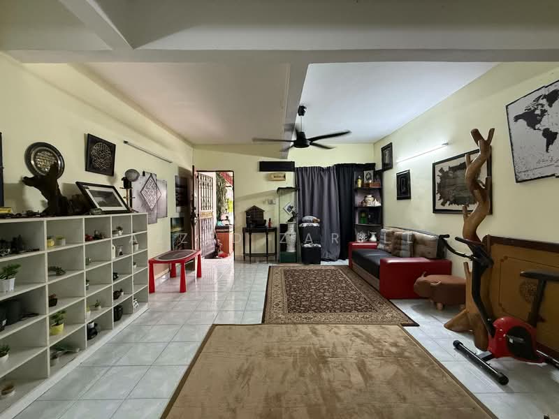 Rumah Teres 2 Tingkat untuk Dijual di Hulu Kelang (Kuala Lumpur) - Azzad Zarull - Living Room - PropertyGuru.com.my