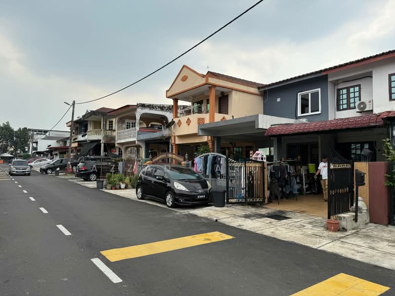 Rumah Teres 2 Tingkat untuk Dijual di Hulu Kelang (Kuala Lumpur) - Azzad Zarull - Exterior - PropertyGuru.com.my
