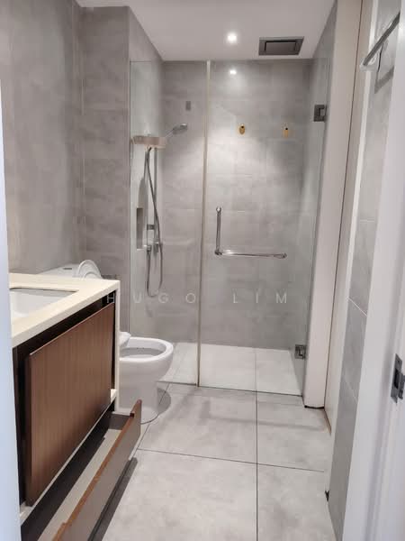 Servis Apartment untuk Disewa di Hill10 Residence @ i-City - Hugo Lim - Bathroom - PropertyGuru.com.my