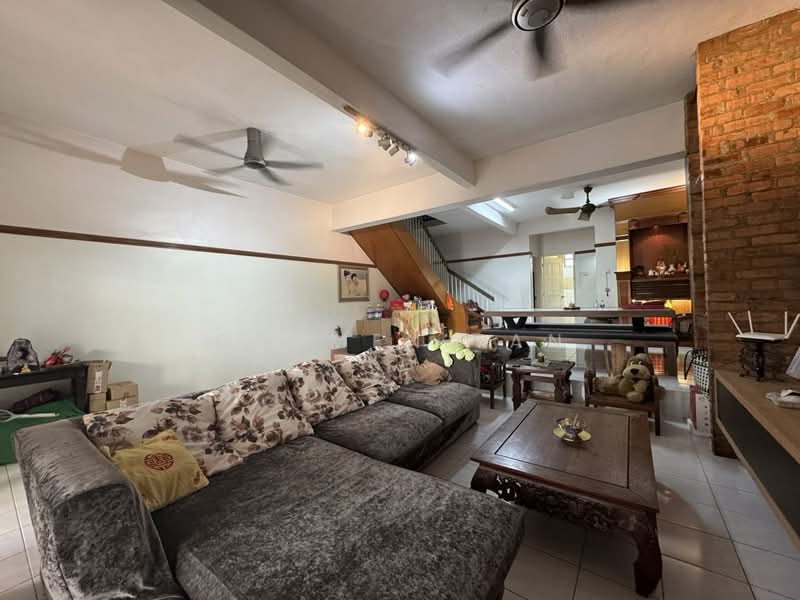 2-storey Terraced House for Sale in Kuchai Lama (Kuala Lumpur) - Carmen Tan - Living Room - PropertyGuru.com.my