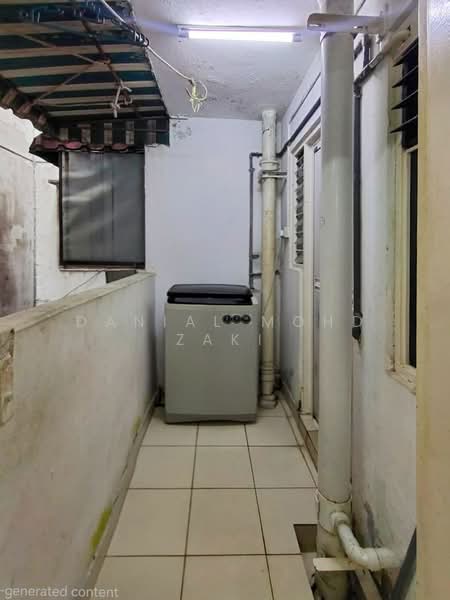 Flat for Sale at Kelumpuk Dahlia / Melati - Danial Mohd Zaki - Balcony - PropertyGuru.com.my