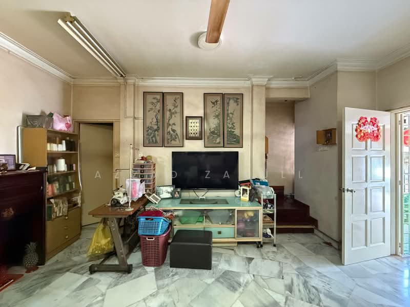 2-storey Terraced House for Sale in Taman Setiawangsa (Setiawangsa) - Azzad Zarull - Living Room - PropertyGuru.com.my