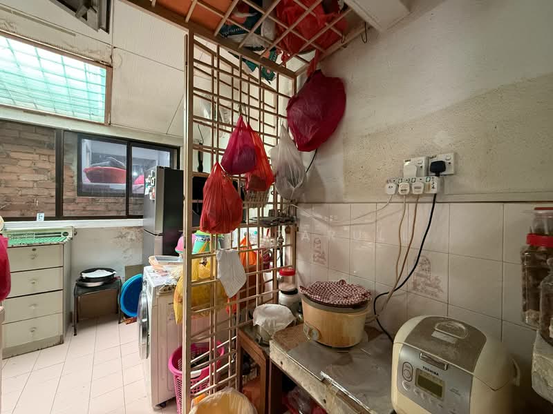 2-storey Terraced House for Sale in Taman Setiawangsa (Setiawangsa) - Azzad Zarull - Kitchen - PropertyGuru.com.my