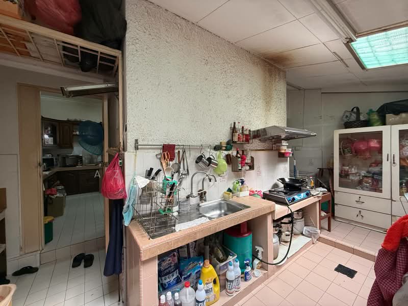 2-storey Terraced House for Sale in Taman Setiawangsa (Setiawangsa) - Azzad Zarull - Kitchen - PropertyGuru.com.my
