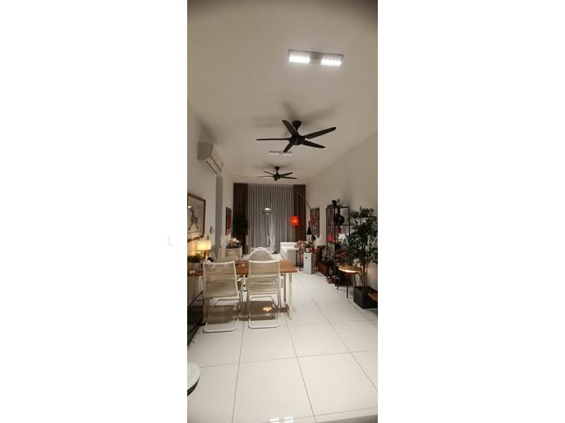Servis Apartment untuk Dijual di Setia Sky 88 - Lokin Yam - Living Room - PropertyGuru.com.my
