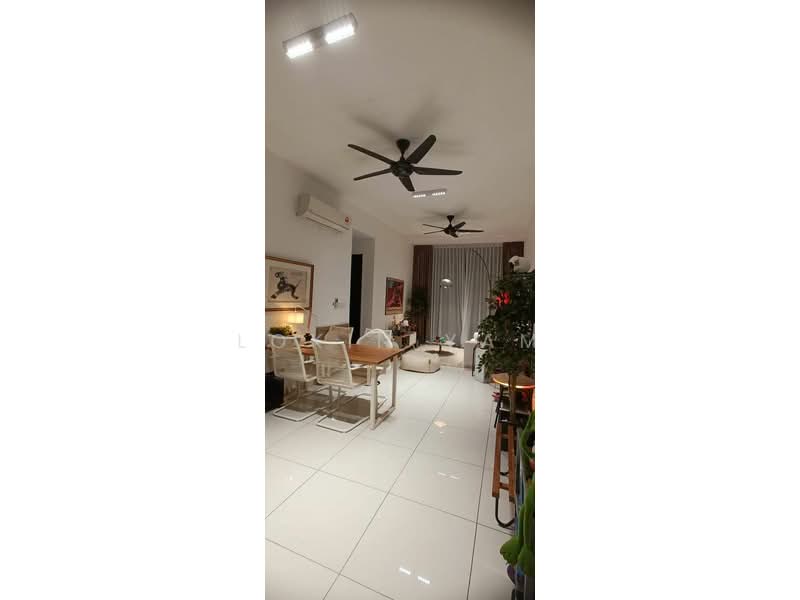 Servis Apartment untuk Dijual di Setia Sky 88 - Lokin Yam - Living Room - PropertyGuru.com.my