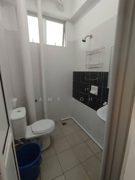 Apartment for Sale at Idaman Iris - Amy Toh - Bathroom - PropertyGuru.com.my