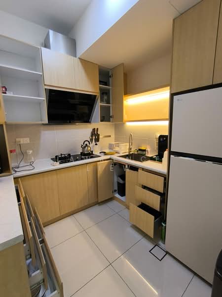 Servis Apartment untuk Disewa di The Glenz @ Glenmarie - LAWRENCE LIEW - Kitchen - PropertyGuru.com.my