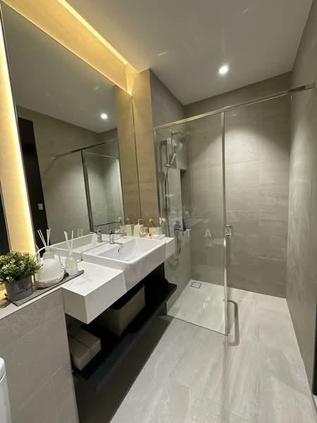 Servis Apartment untuk Dijual di Arden @ One Bukit Senyum - Bella Tan - Bathroom - PropertyGuru.com.my