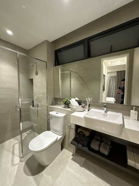 Servis Apartment untuk Dijual di Arden @ One Bukit Senyum - Bella Tan - Bathroom - PropertyGuru.com.my