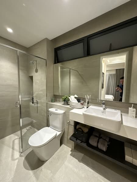 Servis Apartment untuk Dijual di Arden @ One Bukit Senyum - Bella Tan - Bathroom - PropertyGuru.com.my