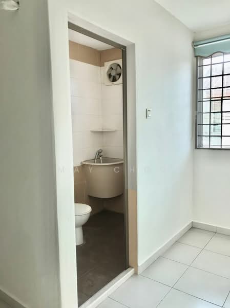 Rumah Teres 2 Tingkat untuk Disewa di Bukit Tengah (Bukit Mertajam) - May Choo - Bathroom - PropertyGuru.com.my