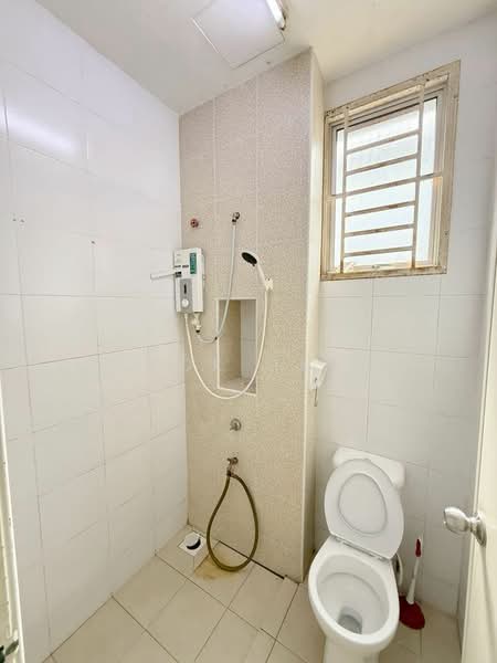 Rumah Teres 2 Tingkat untuk Dijual di Taman Desa Tebrau (Tebrau) - Kok Hui - Bathroom - PropertyGuru.com.my
